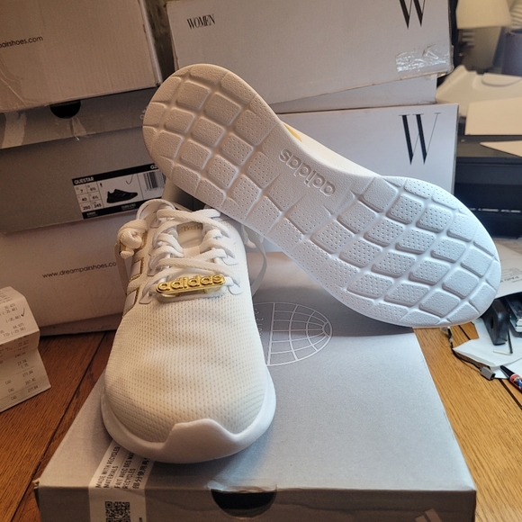 Ladies Adidas Sneaker - Picture 3 of 10